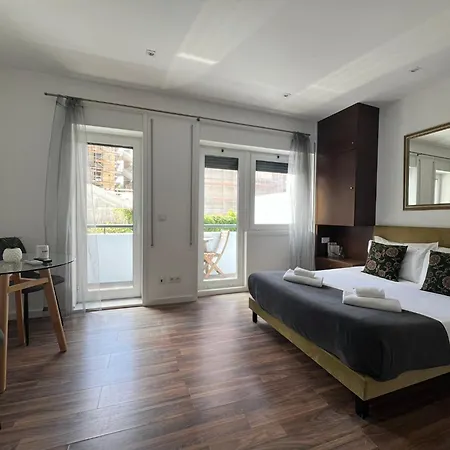 Almada Studios & Suites Porto Exterior photo